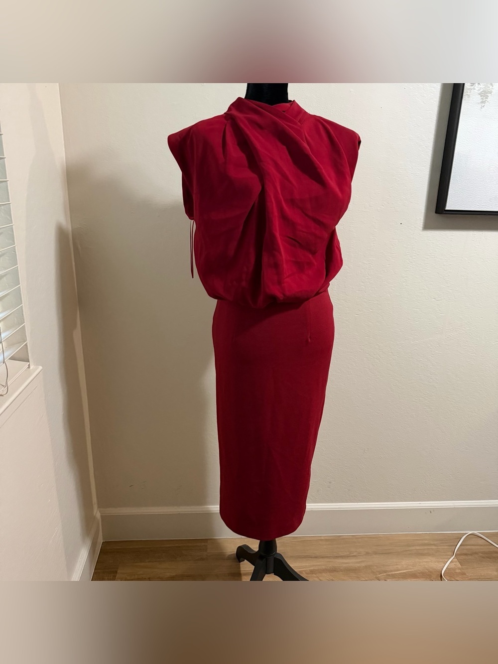 Aliava Maxine Crepe Midi Dress Maroon High Neck Draped Shoulder Bodycon L NWT - Picture 3 of 13